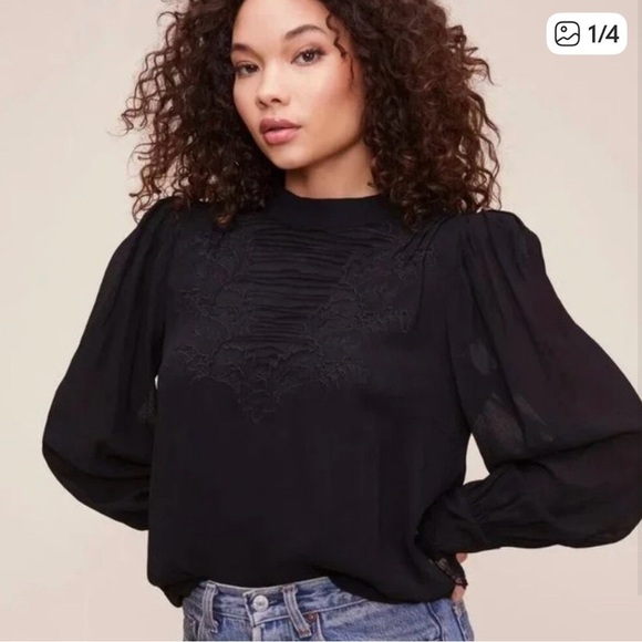Astr Tops - ASTR the Label Monarch Black Women's Top, Medium EUC